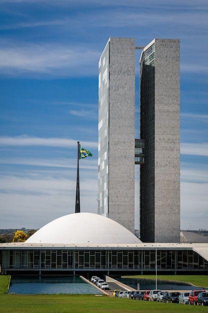 Navegue pela Categoria de Política